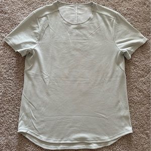 Lululemon conflux T-shirt